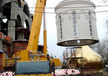 Нехватка православных храмов в столице 