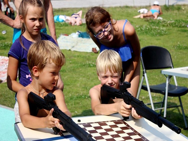 ����� 300 ������� ������ ����������� ���� ���� � ����� ���� ���