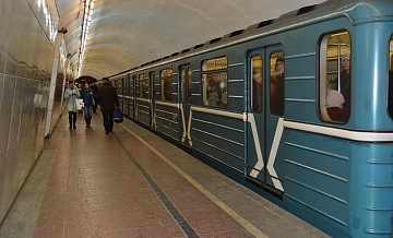 Виновника смертельного ДТП нашли на станции метро «Некрасовка» после того, как он спустил медицинскую маску