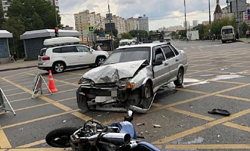 Пассажирка мотоцикла погибла в ДТП на перекрестке улиц Совхозной и Краснодарской в ЮВАО