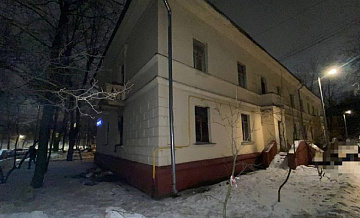 После пожара в квартире на юго-востоке Москвы обнаружили двух убитых человек.